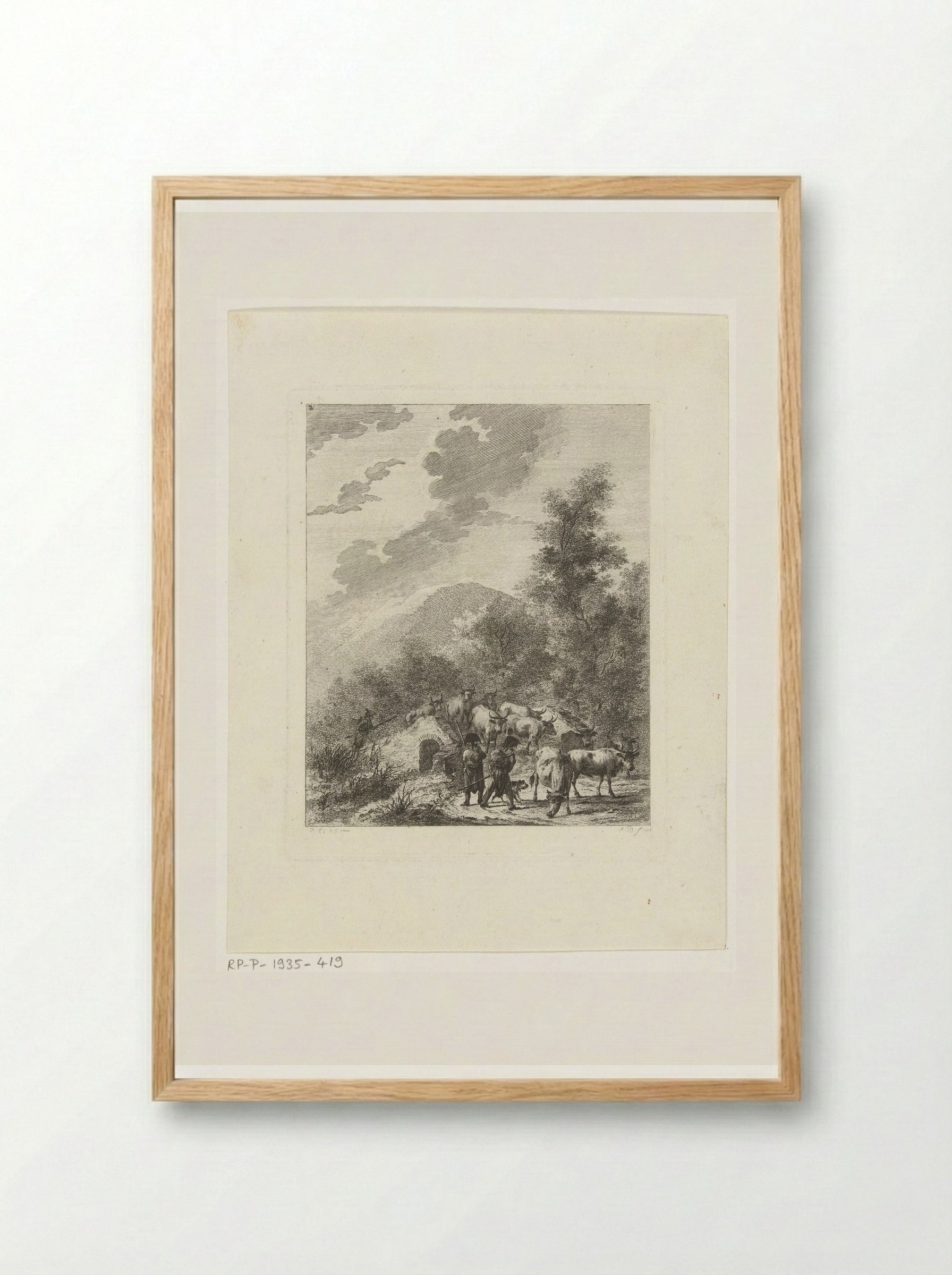 Soldaten drijven een kudde koeien over een brug - Joannes Bemme - Framed Print Wood