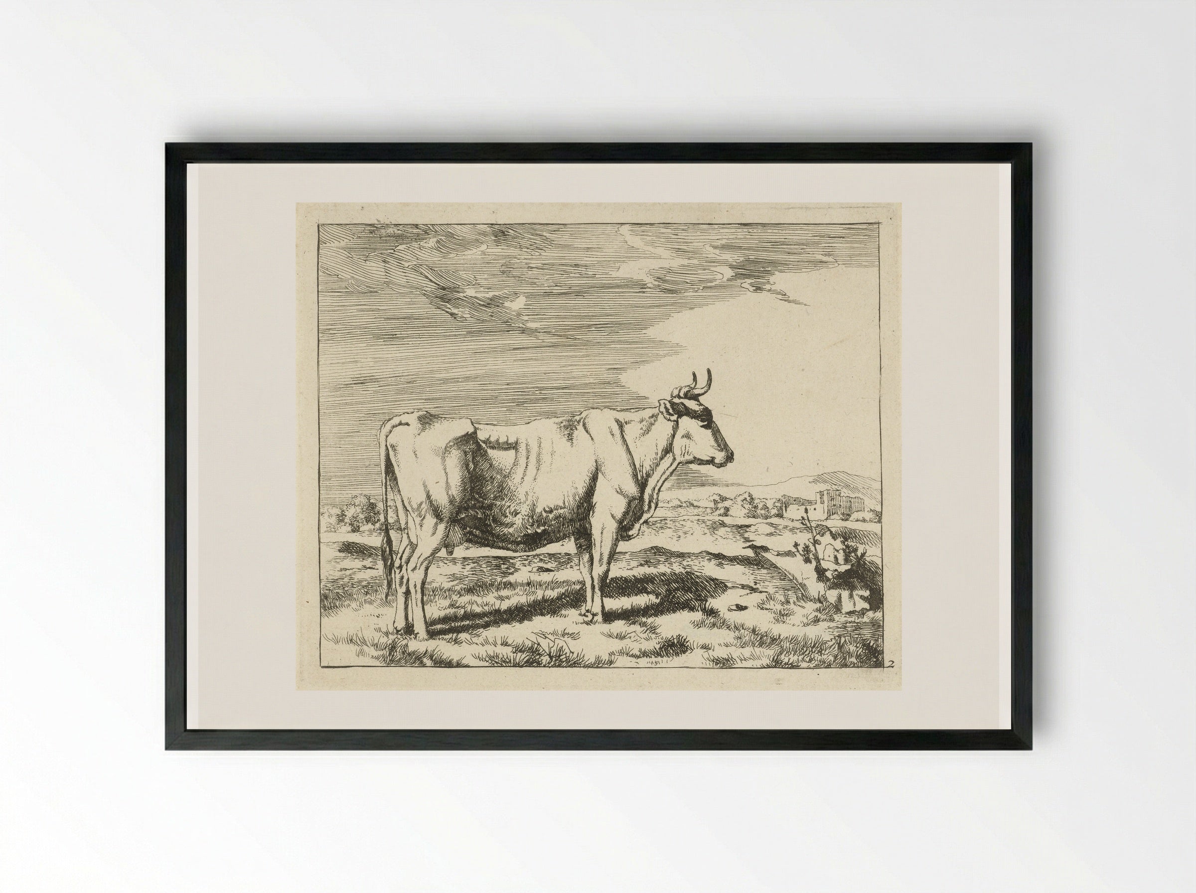 Staande koe, naar rechts - Marcus de Bye - Framed Print Black