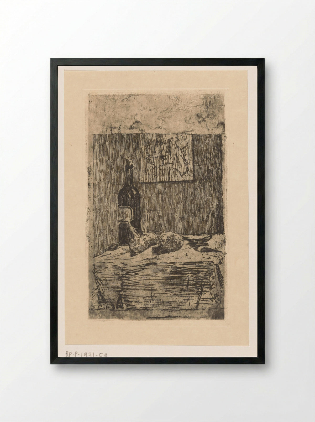 Stilleven met wijnfles en knoflook - Martinus van Regteren Altena - Framed Print Black