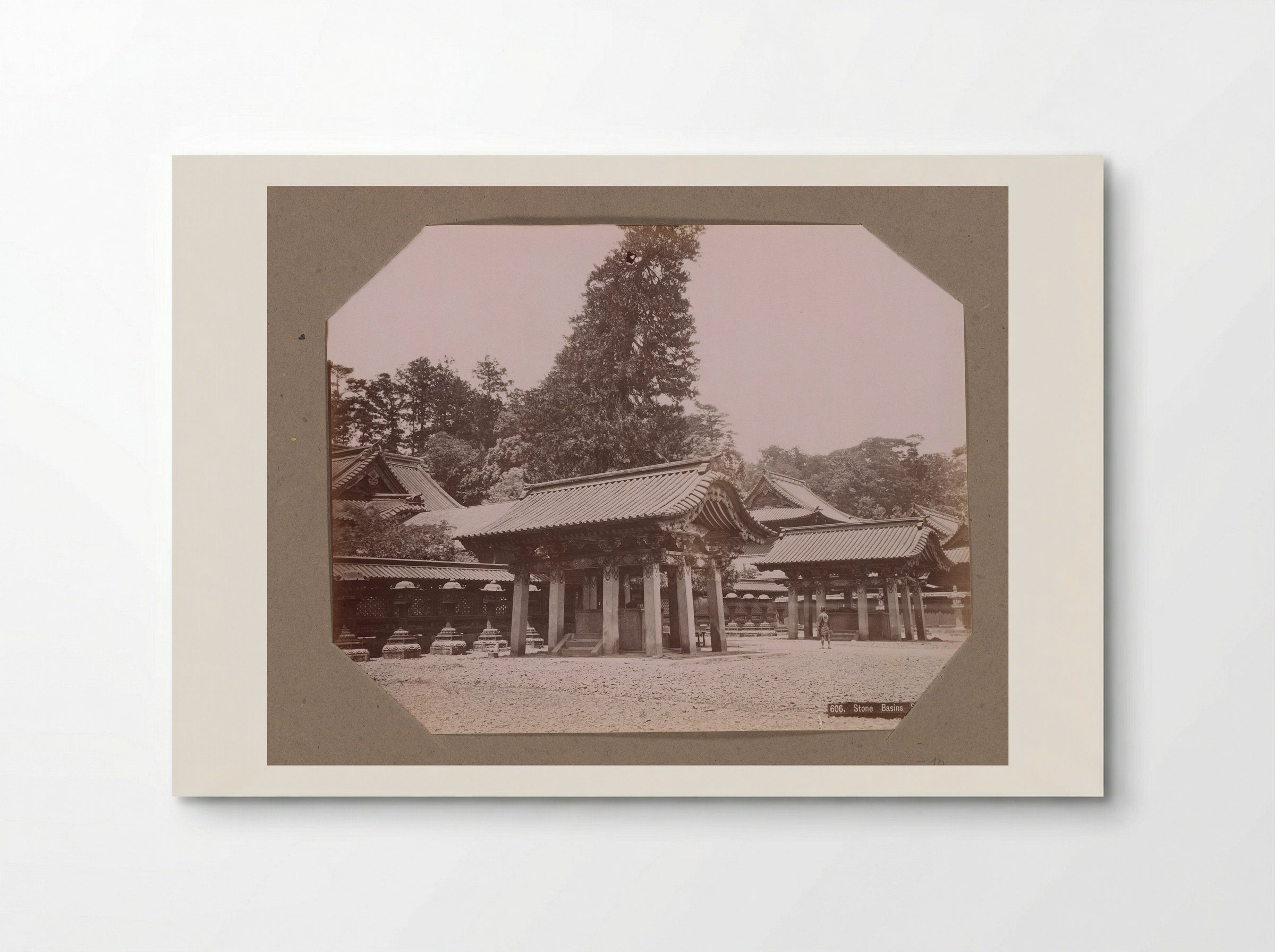 Stone Basins at the Taitoku-in Mausoleum - Kusakabe Kimbei - Poster