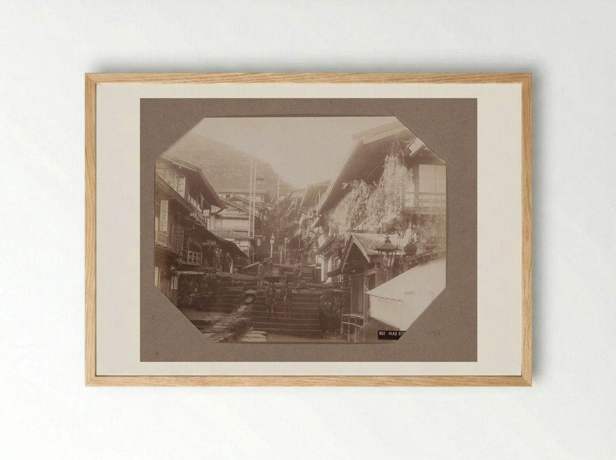 Straat in Ikaho, Japan - Kusakabe Kimbei - Framed Print Wood