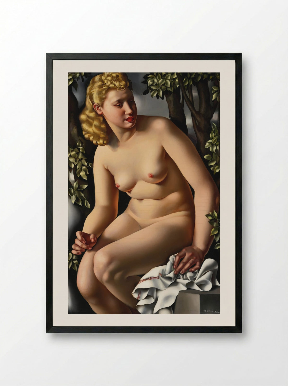 Suzanne Bathing - Tamara de Lempicka - Framed Print Black