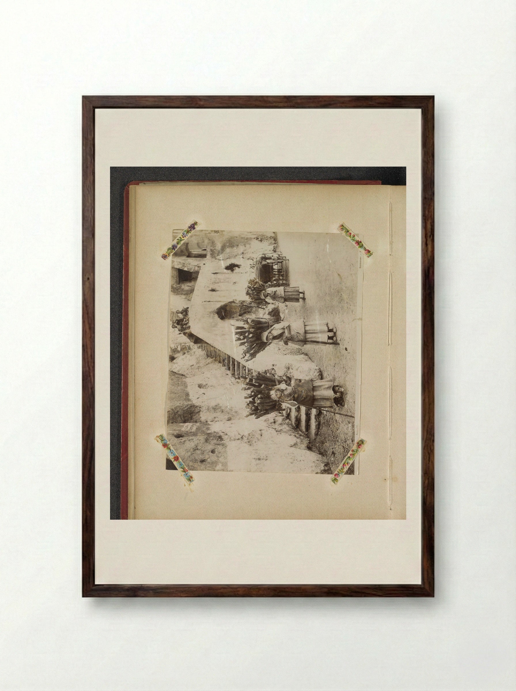 Three Women with Bundles of Sticks in Amalfi - Giorgio Sommer - Framed Print Dark Wood