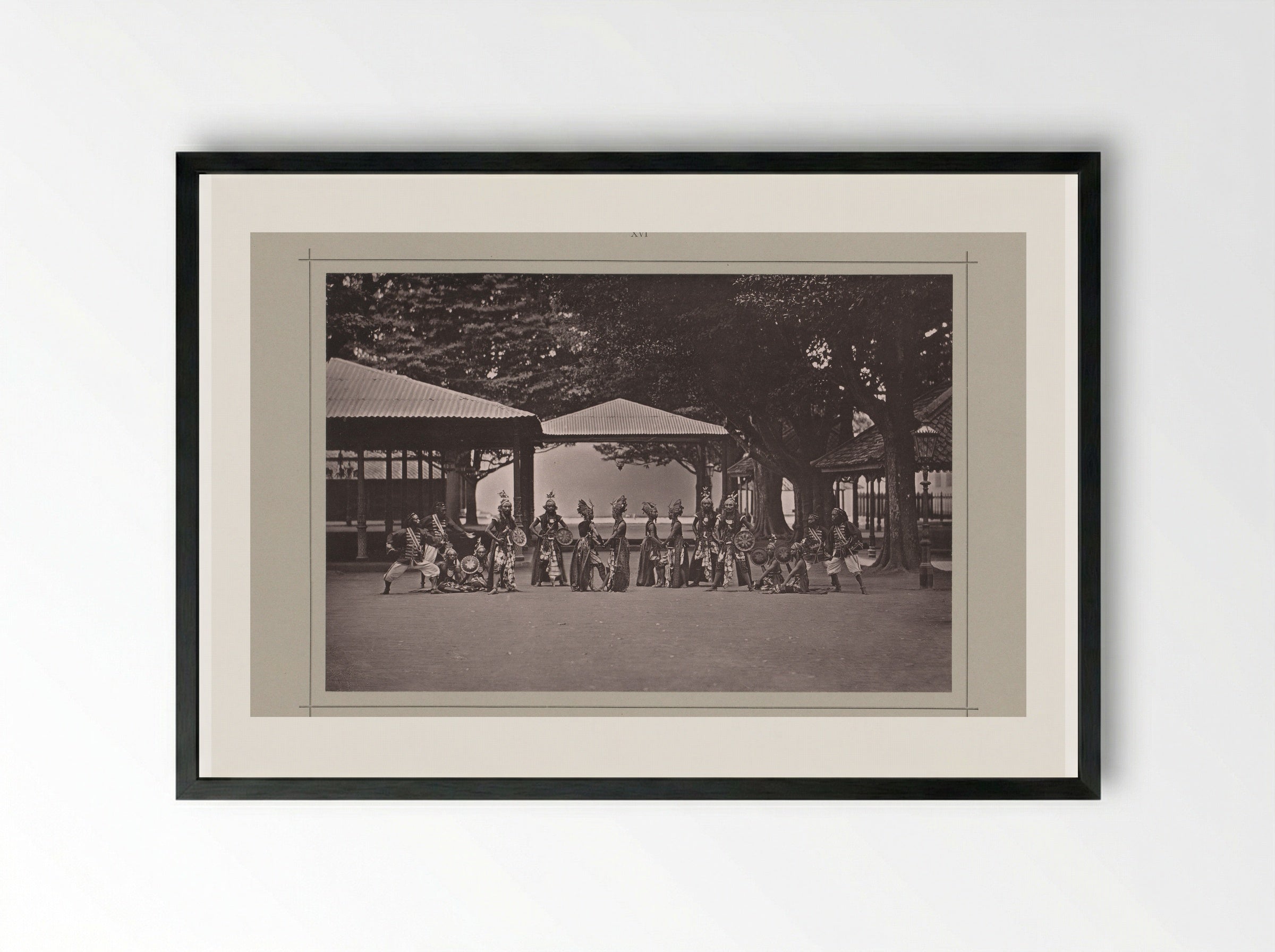 Toneelvoorstelling van een gevecht zonder wapens, in de Kraton Ngayogyakarta Hadiningrat - Kassian Céphas - Framed Print Black