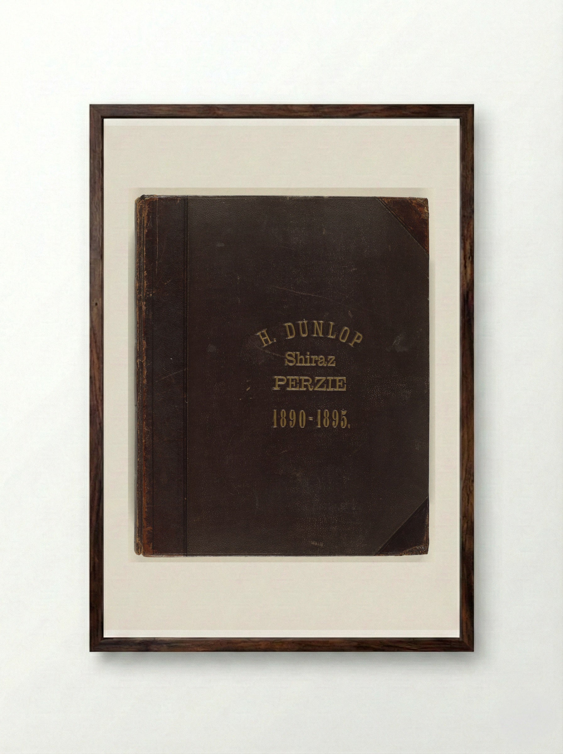 Travel Album of H. Dunlop (Cover) - Diverse Vervaardigers - Framed Print Dark Wood