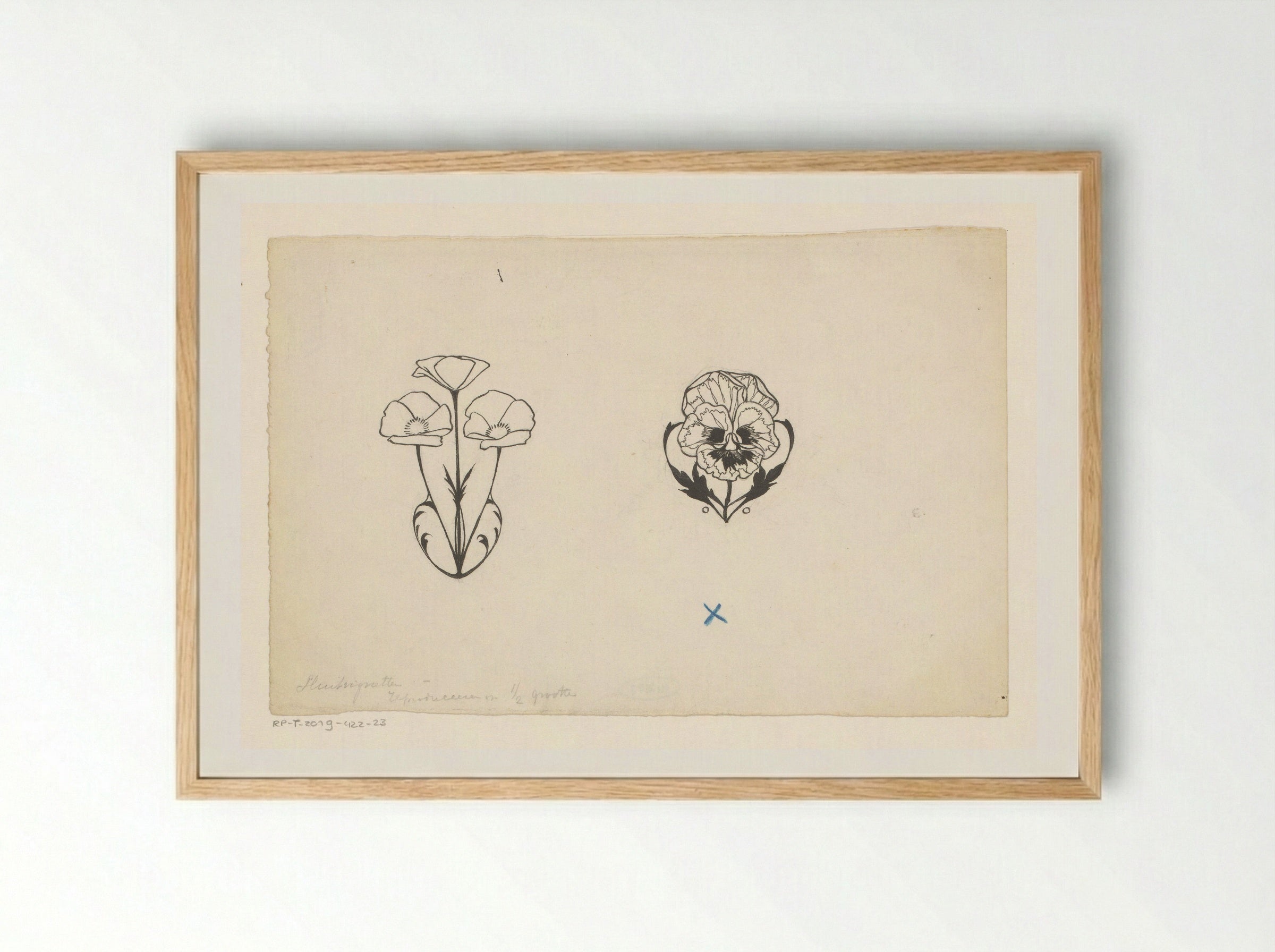 Twee sluitvignetten met bloemen - Willem Wenckebach - Framed Print Wood