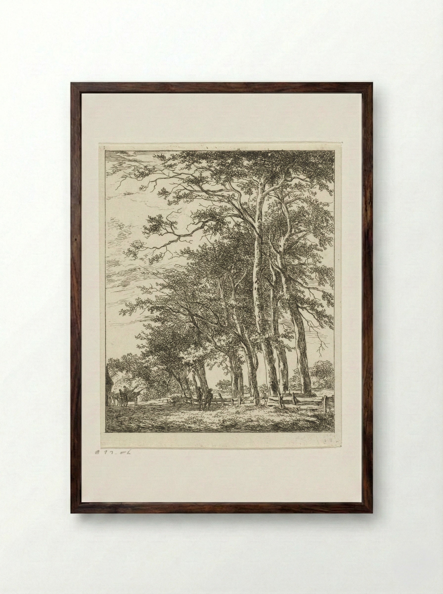 Twee staande figuren bij hoge bomen - Hermanus van Brussel - Framed Print Dark Wood