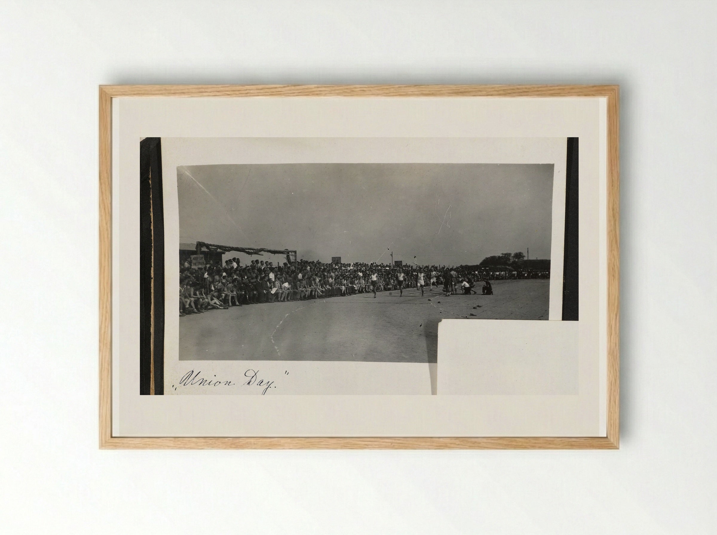 Union Day - Dick W.B. van Maarseveen - Framed Print Wood