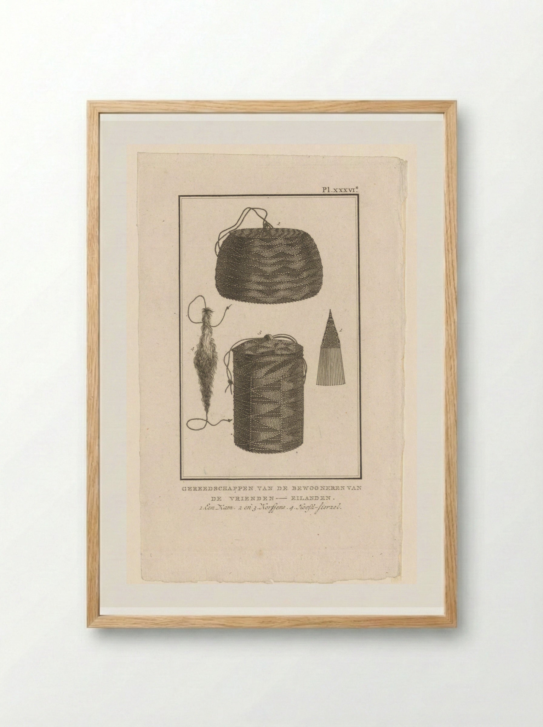 Untitled (Baskets, Comb, and Head Ornament from Tonga) - Diverse vervaardigers - Framed Print Wood