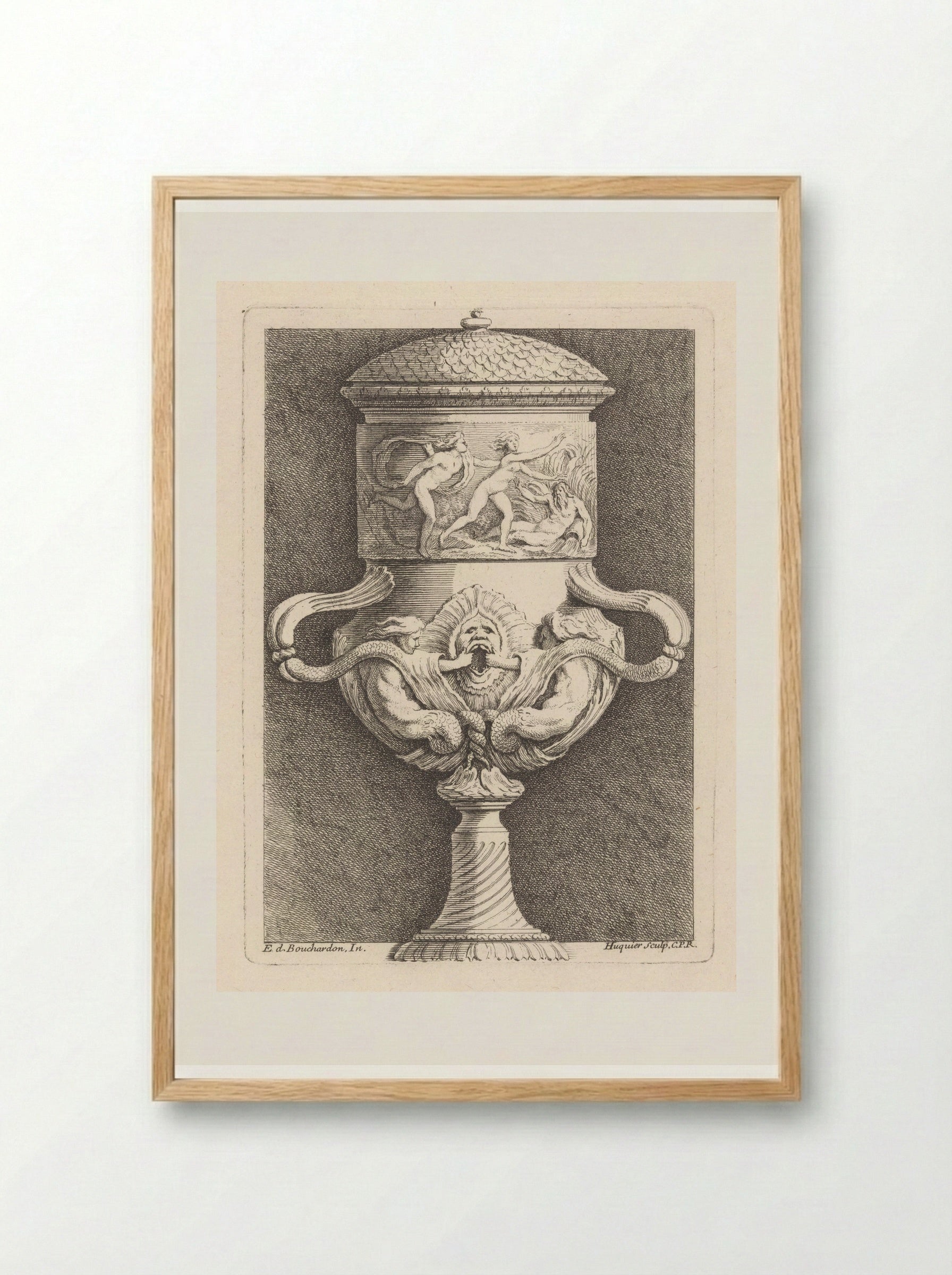 Vaas met meermannen en masker - Gabriel Huquier - Framed Print Wood