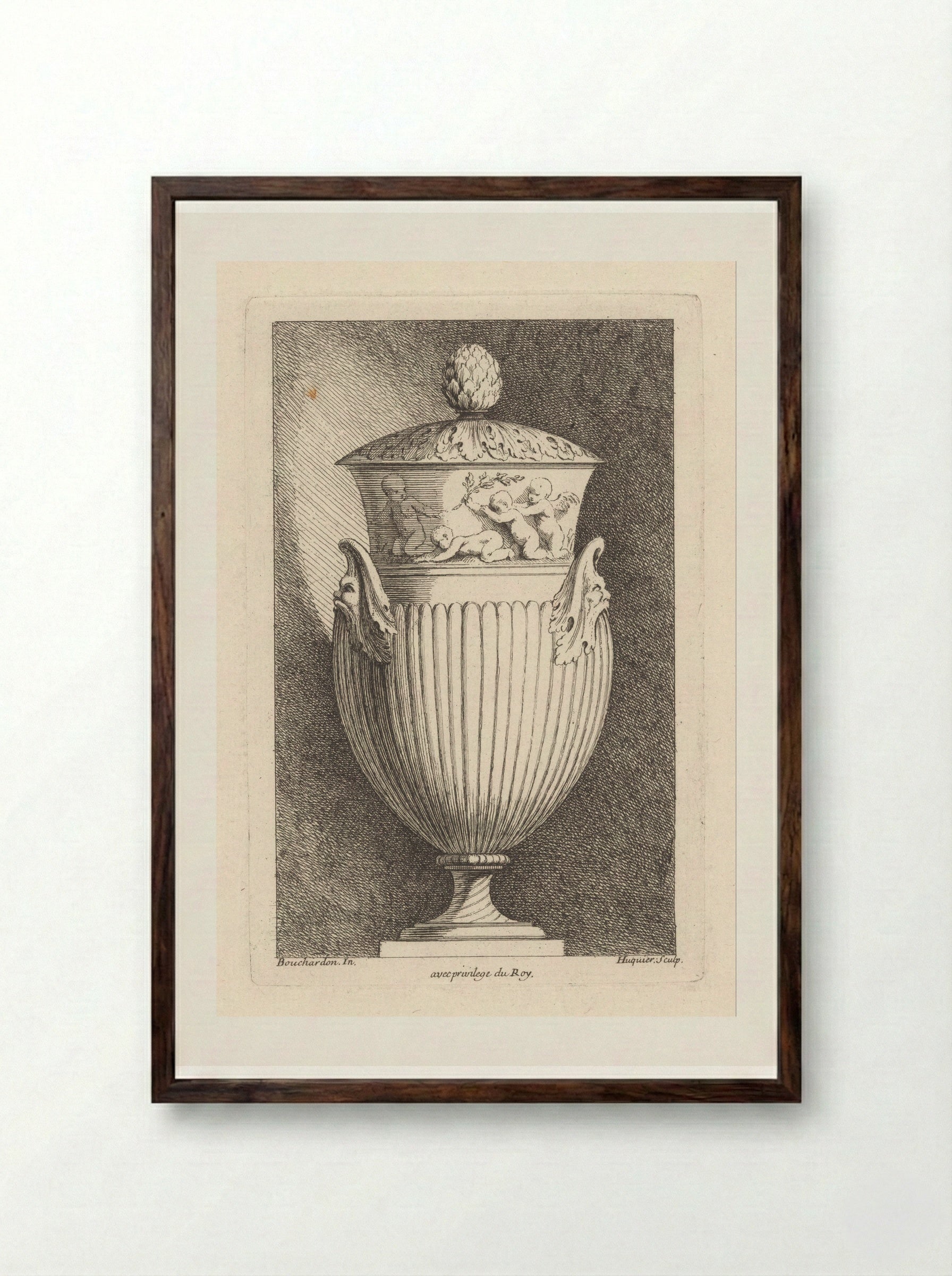Vaas met putti - Gabriel Huquier - Framed Print Dark Wood