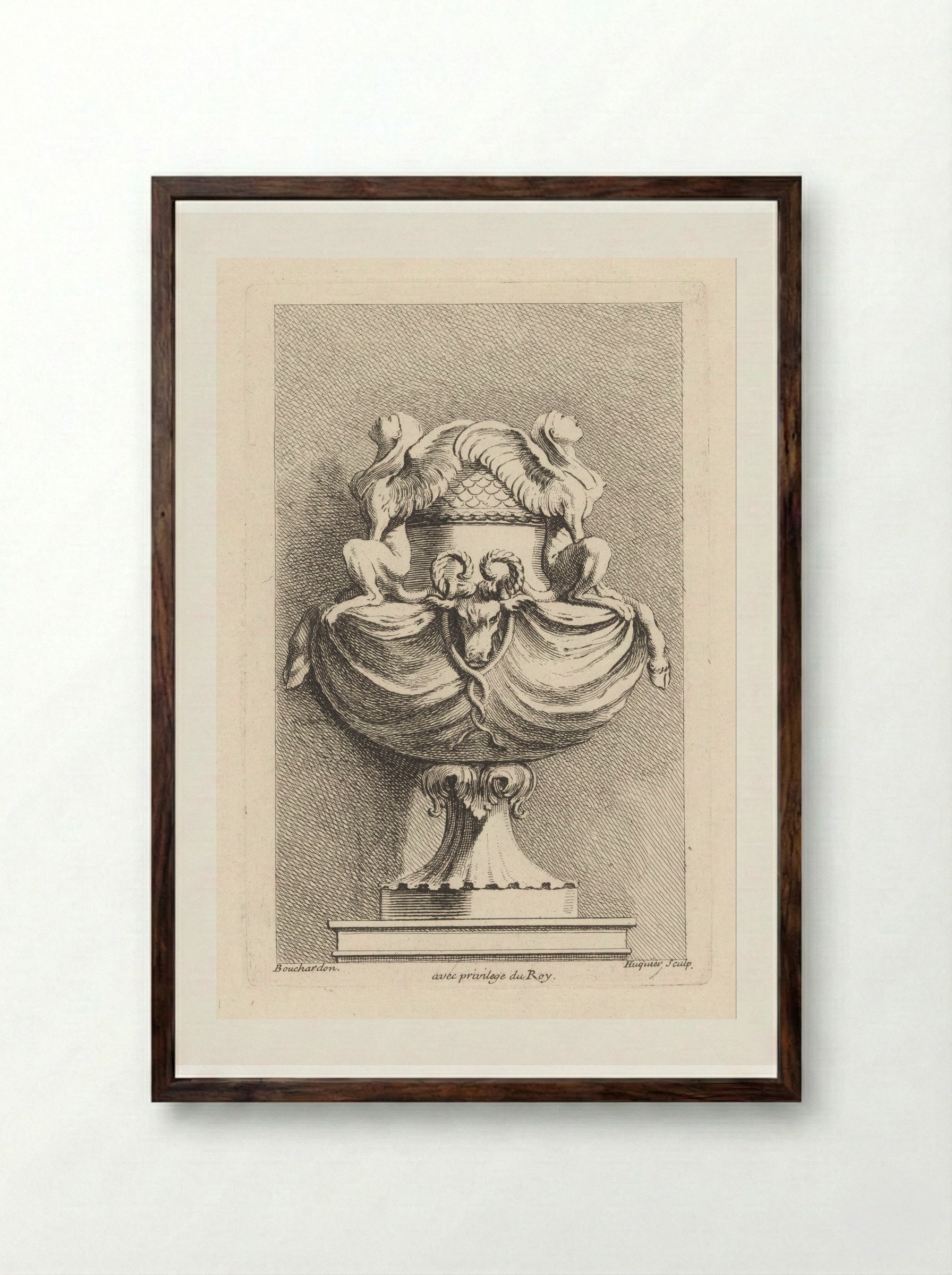 Vaas met sfinxen - Gabriel Huquier - Framed Print Dark Wood