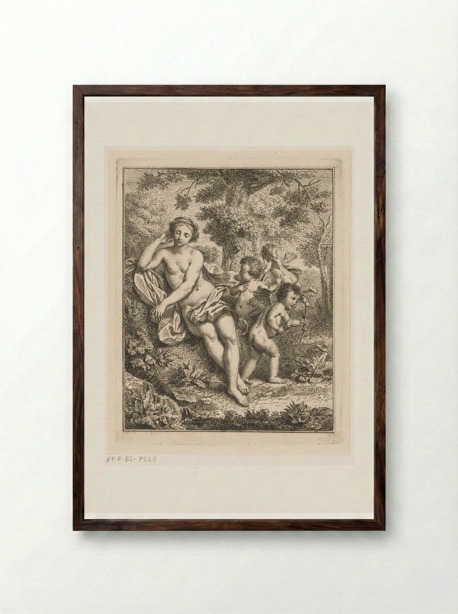 Venus, Amor en twee putti in een arcadisch landschap - Louis Fabritius Dubourg - Framed Print Dark Wood