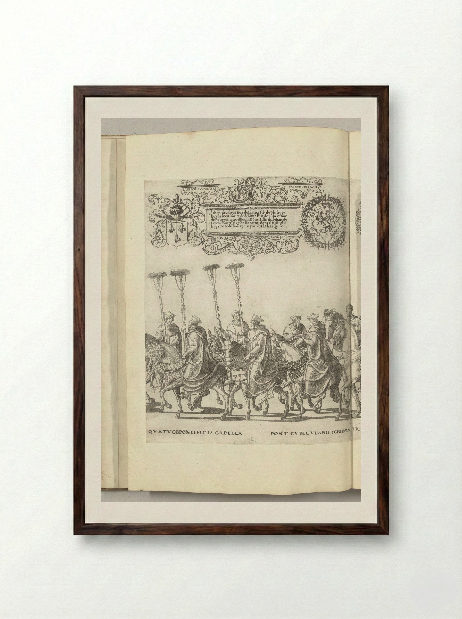 Vier kardinaalshoeden op stokken, plaat L - Nicolaas Hogenberg - Framed Print Dark Wood