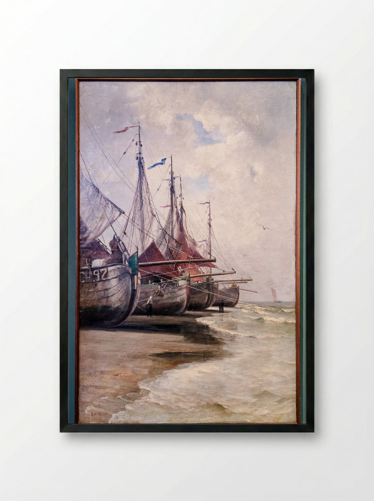 Vissersboot op het strand met gereefd zeil - Gerhard Morgenstjerne Munthe - Framed Print Black