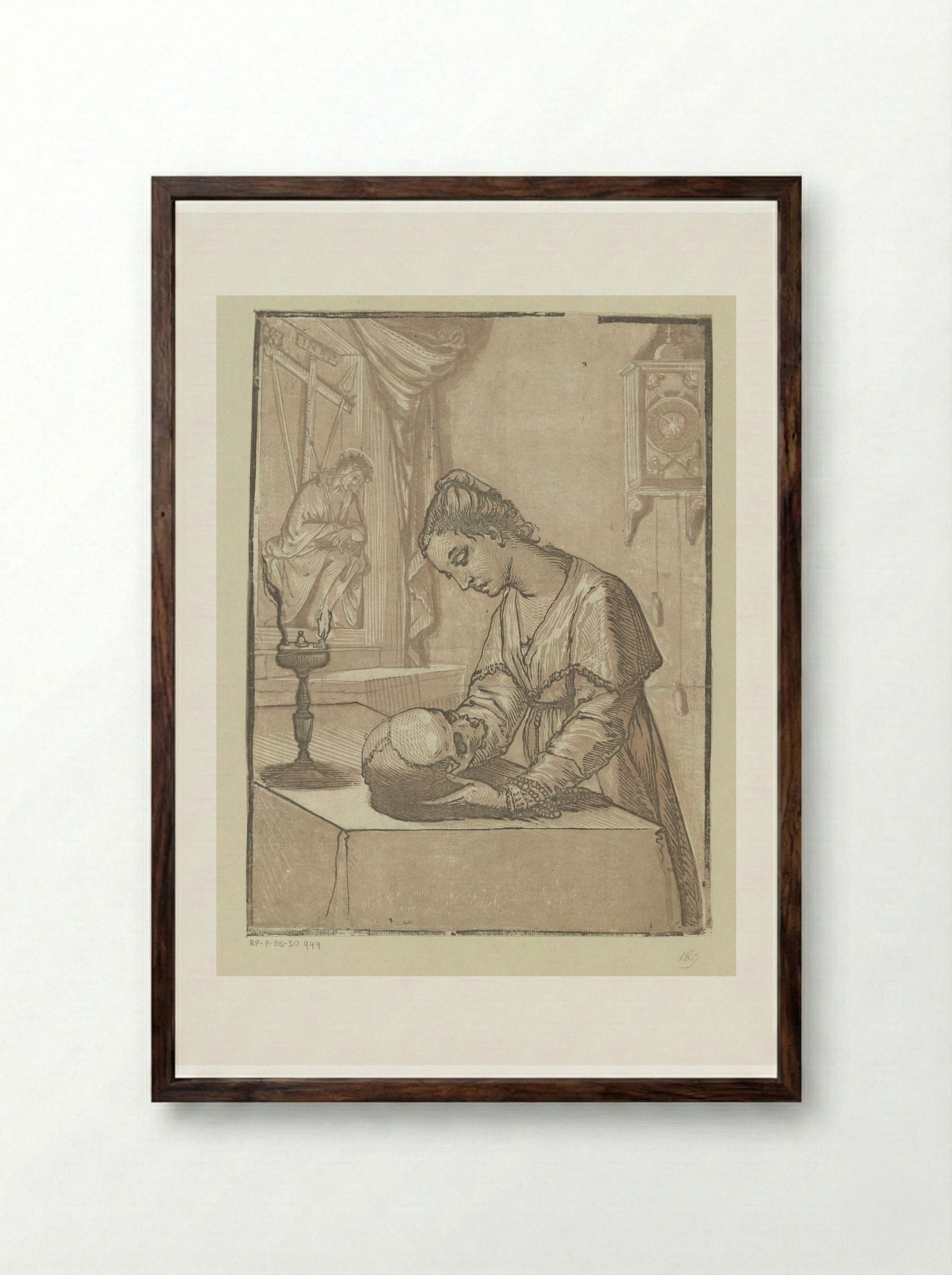 Vrouw met een schedel - Andrea Andreani - Framed Print Dark Wood