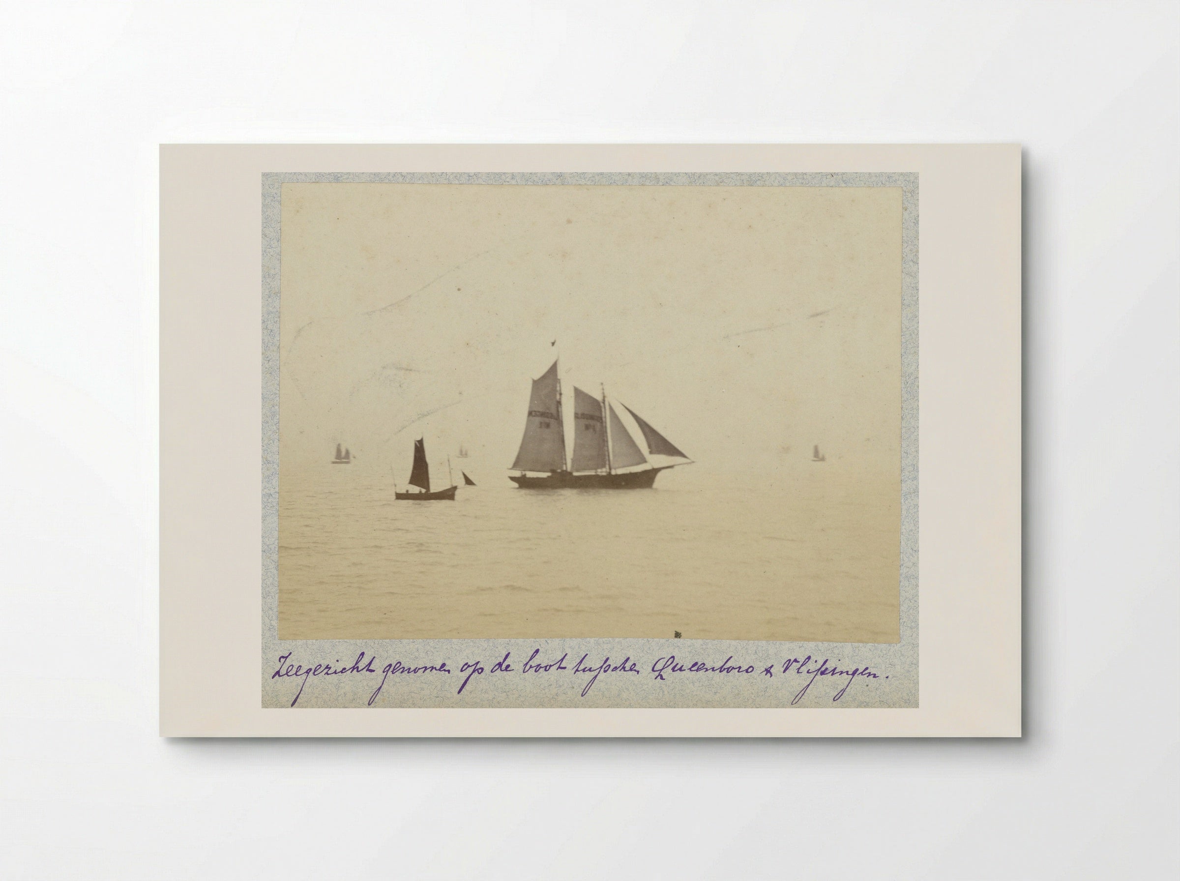 Zeegezicht met zeilschepen, genomen vanaf de boot tussen Queensborough en Vlissingen - Henry Pauw van Wieldrecht - Poster