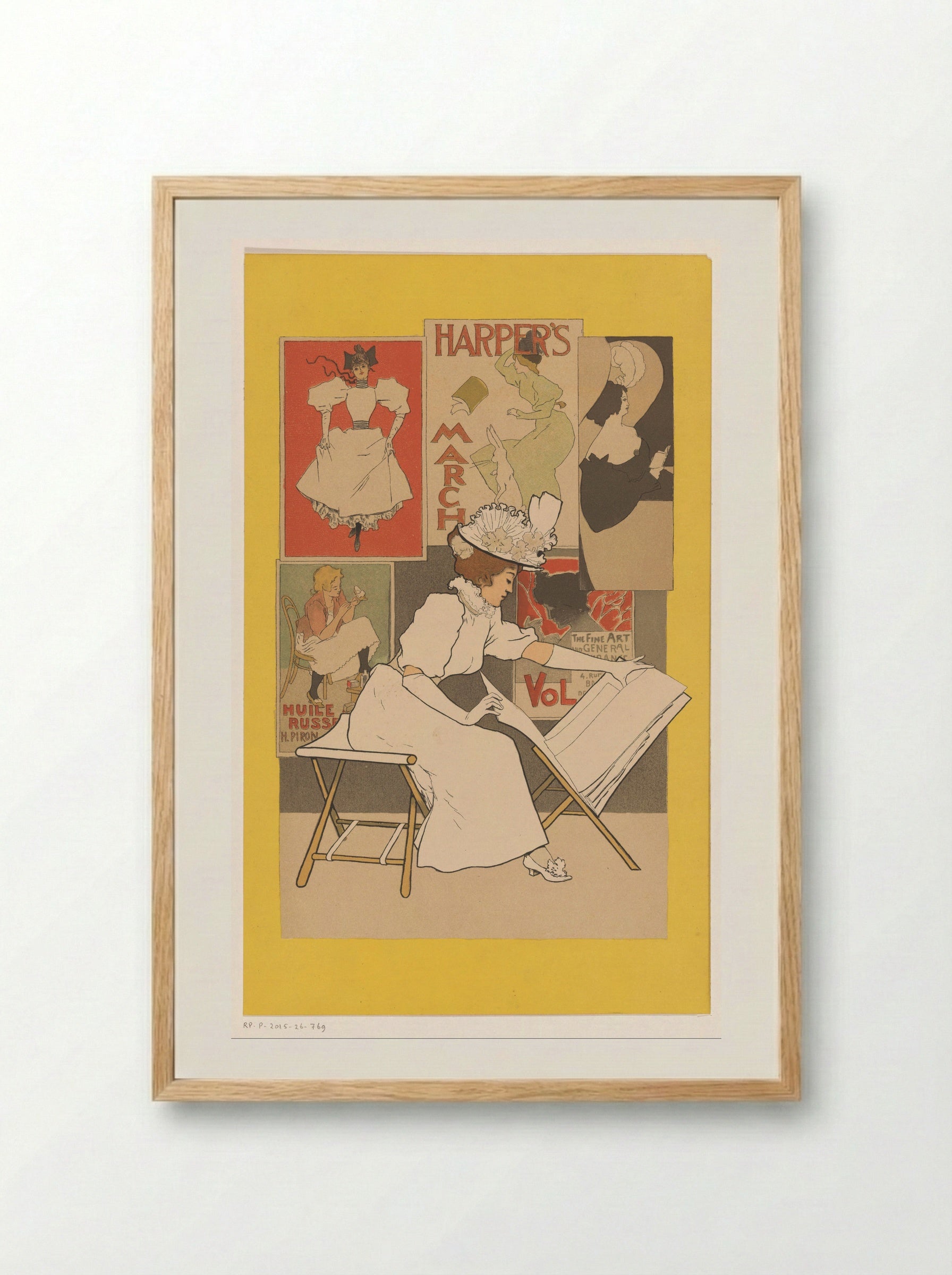 Zittende vrouw bekijkt prenten in een prentstandaard - Armand Rassenfosse - Framed Print Wood