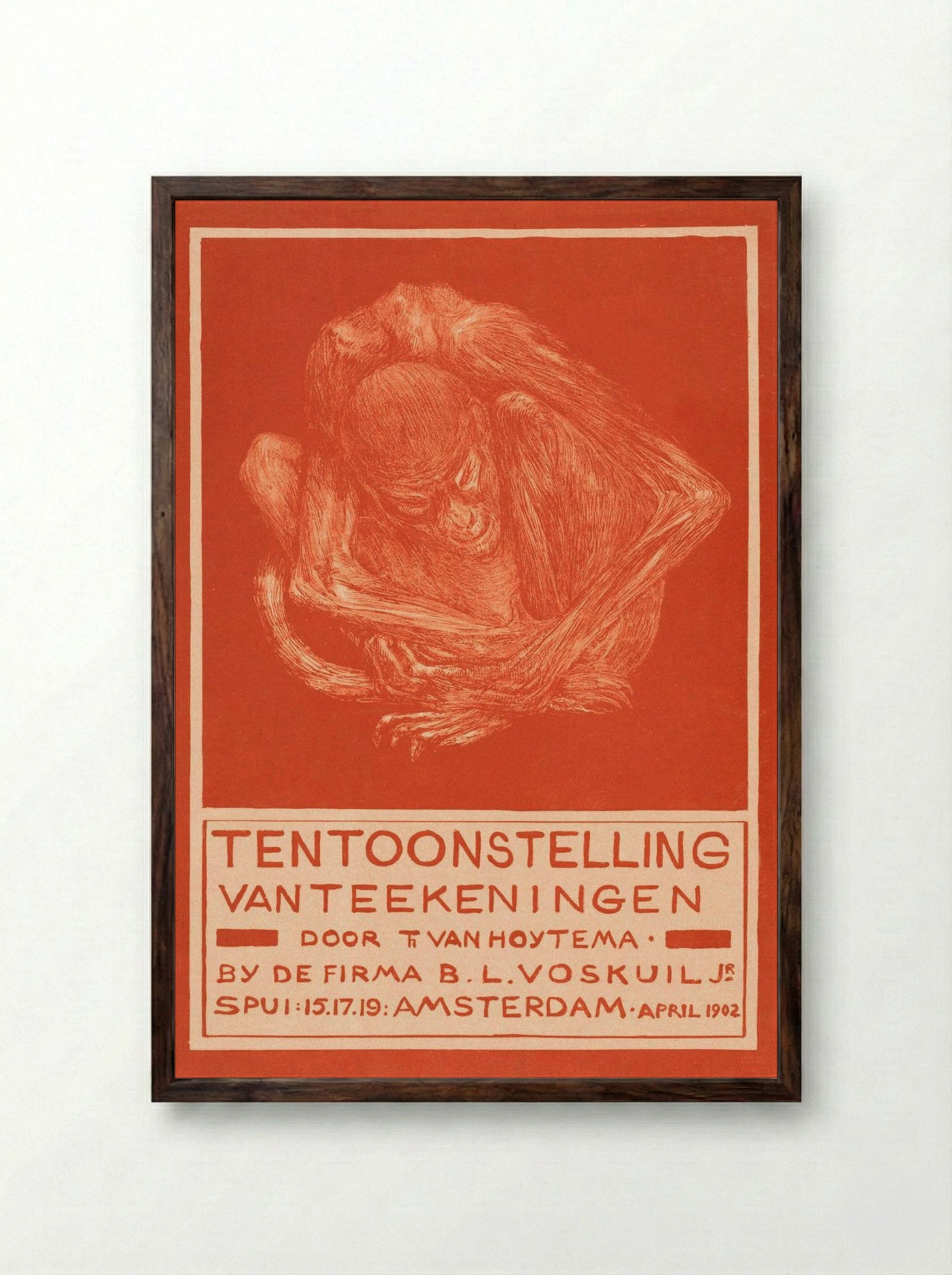 Reclamekaart met ineengedoken aap (Advertising Card with Crouching Ape) - Theo van Hoytema - Framed Print Dark Wood