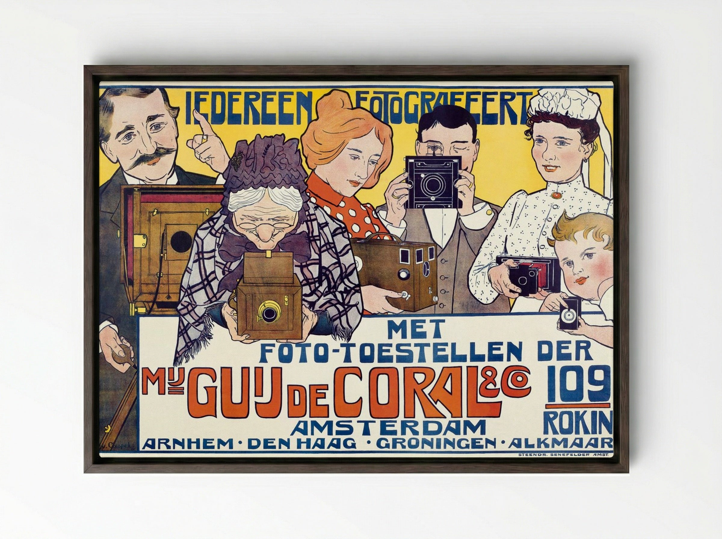 Iedereen Fotografeert (Everyone Photographs) - Johann Georg van Caspel - Framed Canvas Dark Wood