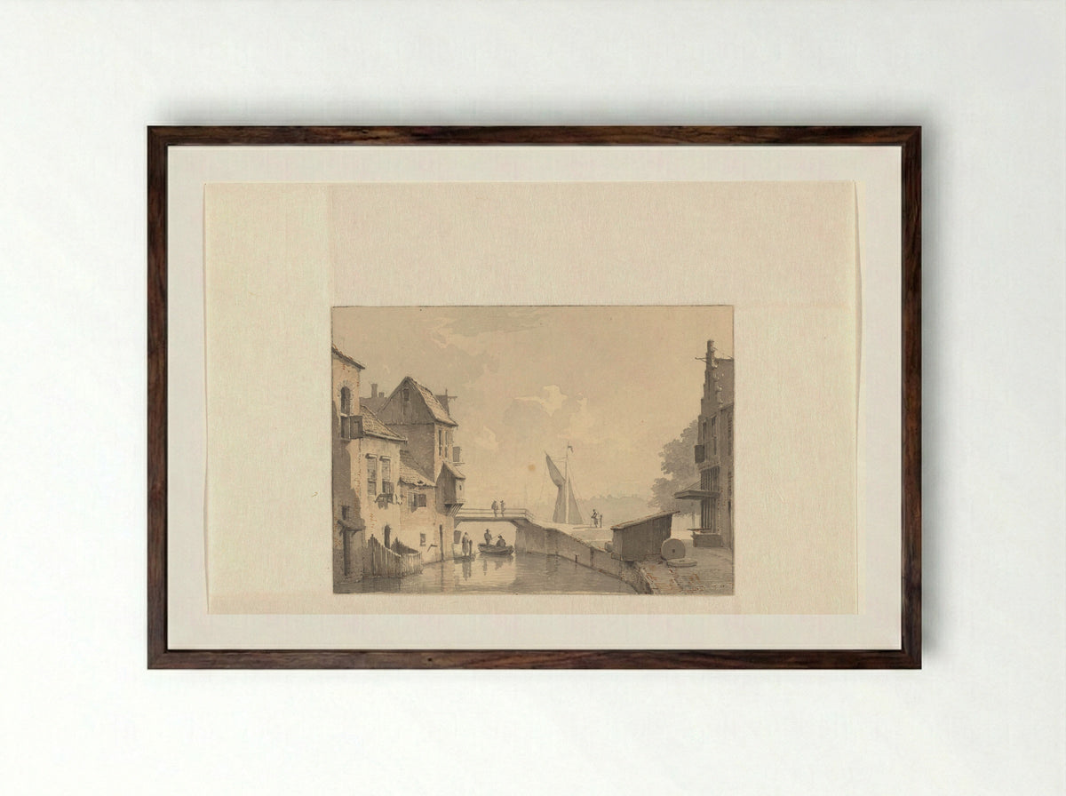 Gezicht op een gracht in een stad - Kasparus Karsen - Framed Print Dark Wood